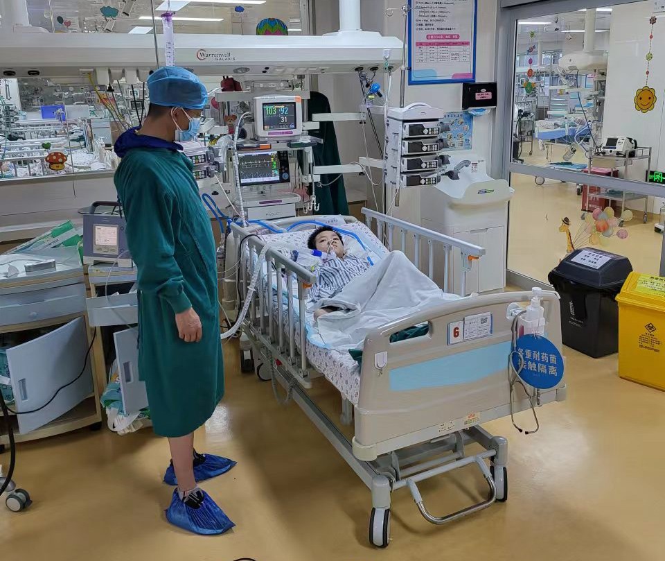 海伦市跨省救护车出租公司