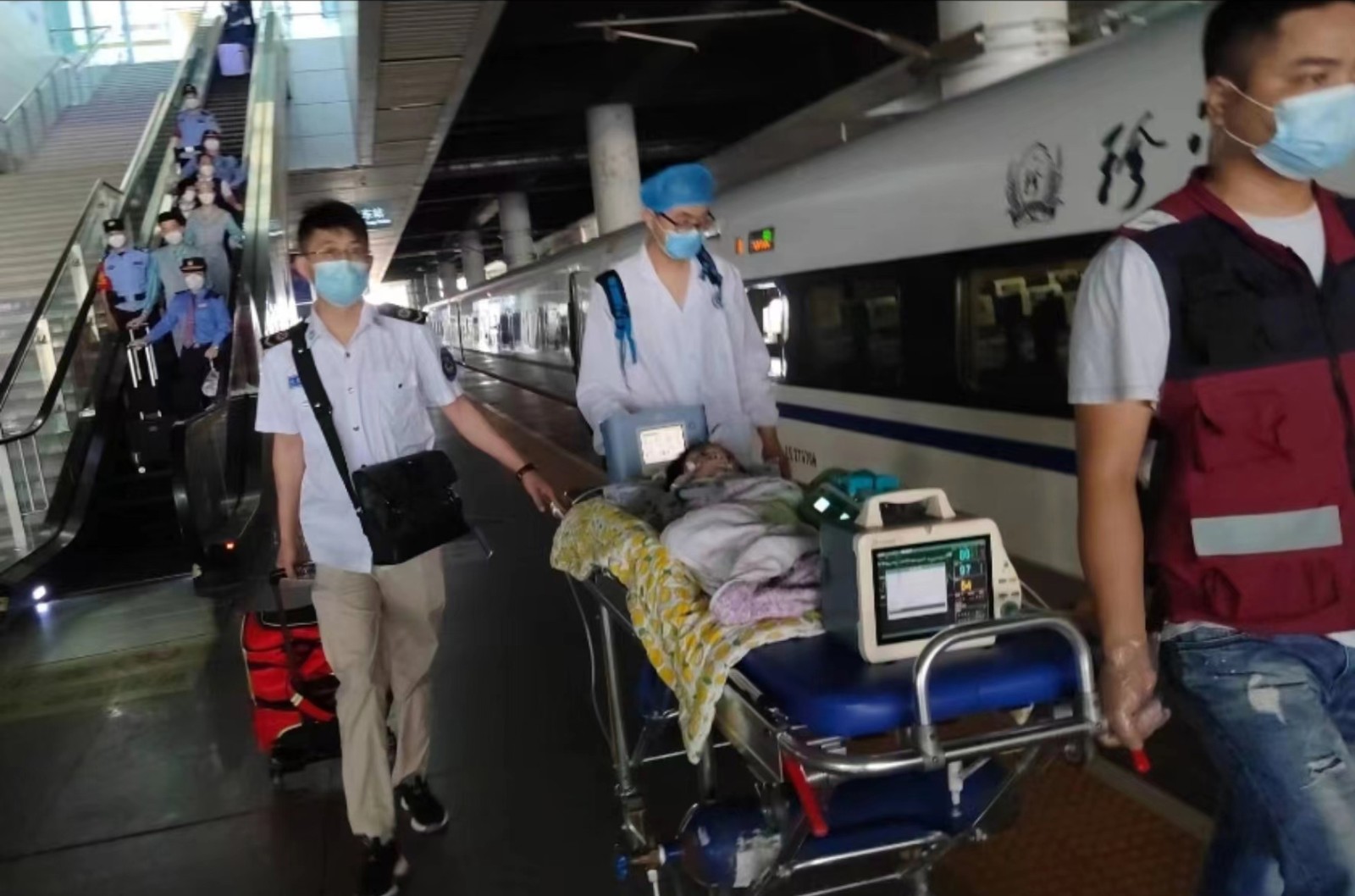 海伦市高铁转运公司